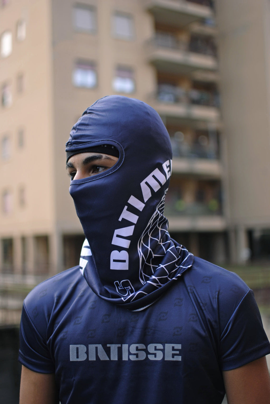 Cagoule "des bâtiments au monde"