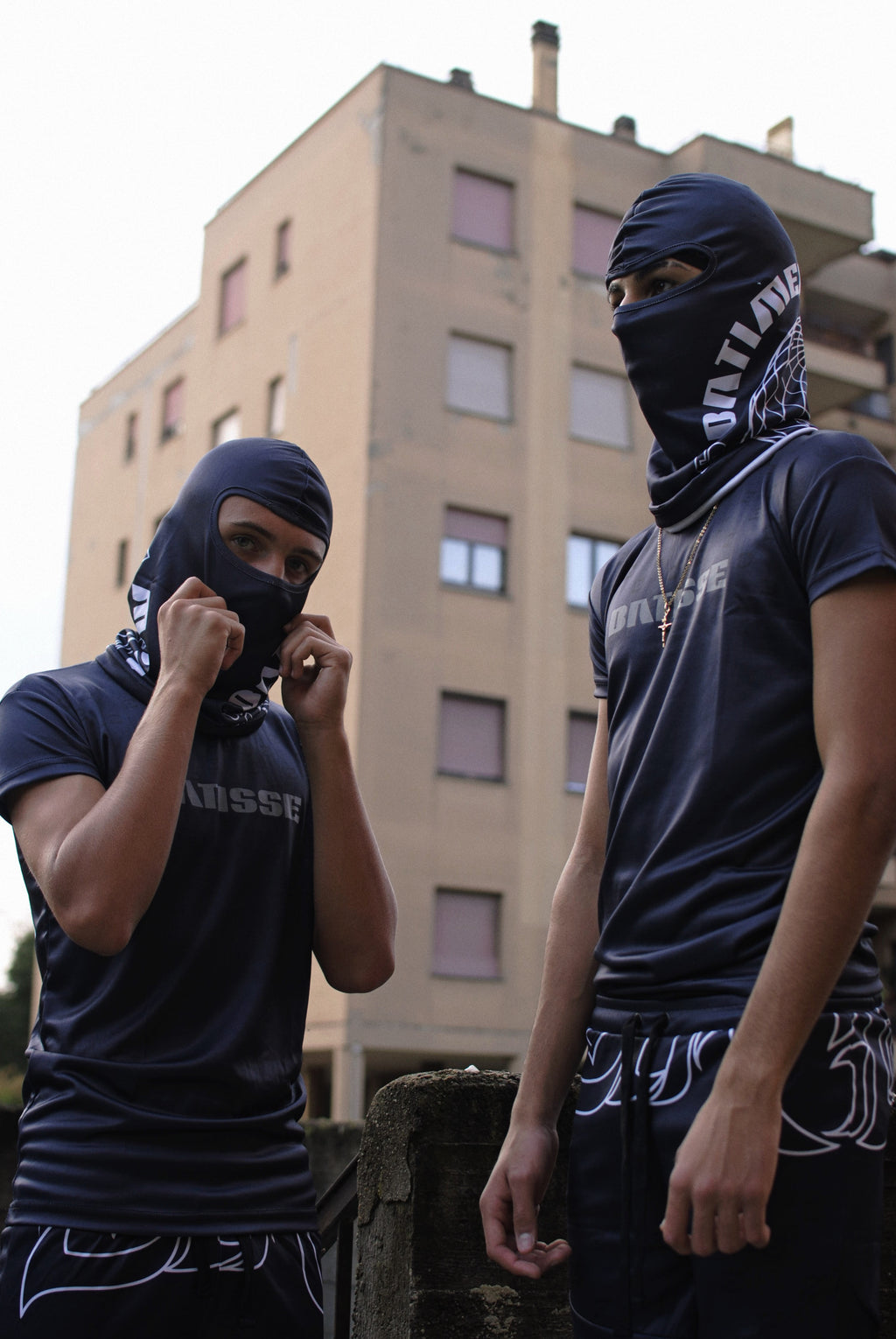 Cagoule "des bâtiments au monde"